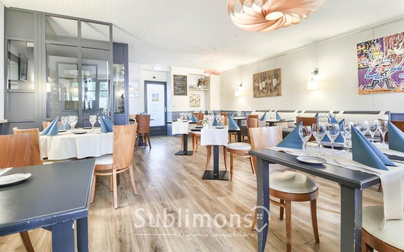 Local commercial - 160 m² - 6 pièces