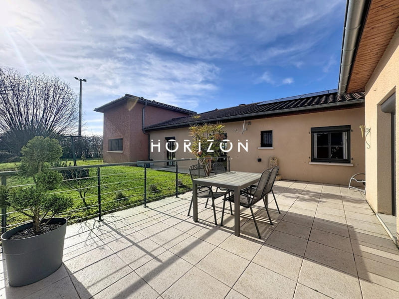 Villa - 220 m² - 8 pièces