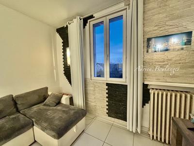 Maison - 98 m² - 5 pièces