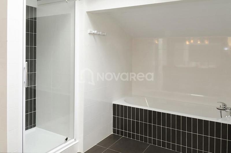 Maison - 376 m² - 14 pièces