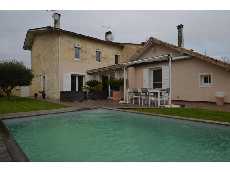 Maison en pierre - 124 m² - 5 pièces