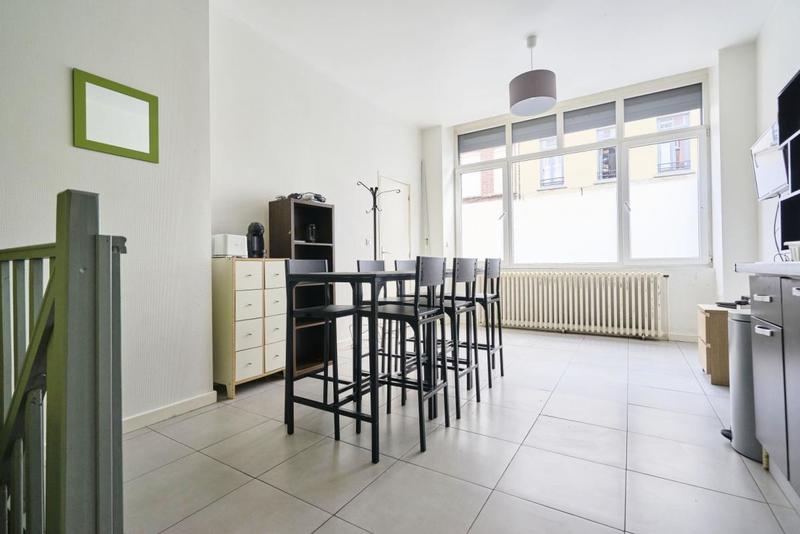 Maison - 107 m² - 7 pièces