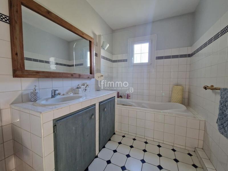 Villa - 157 m² - 7 pièces