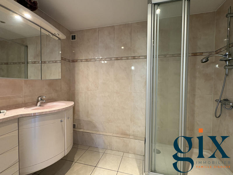 Appartement - 76 m² - 3 pièces