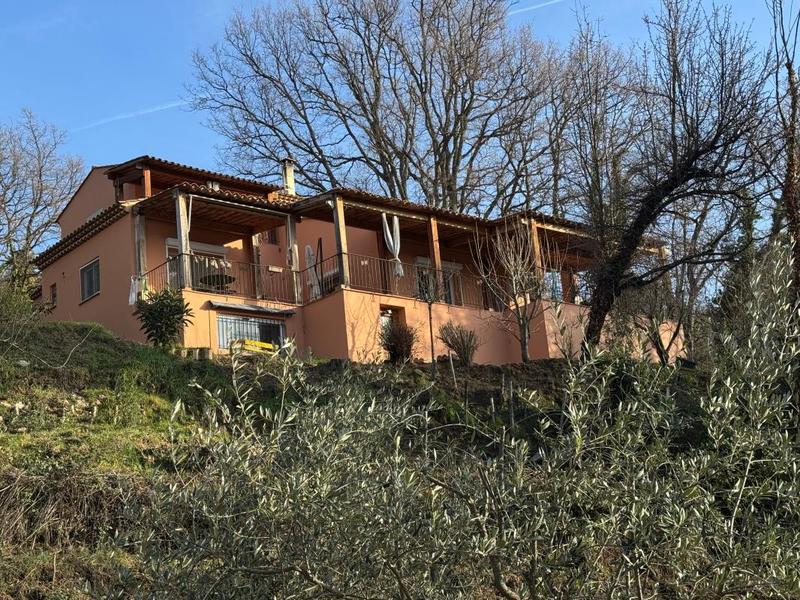 Villa - 144 m² - 4 pièces