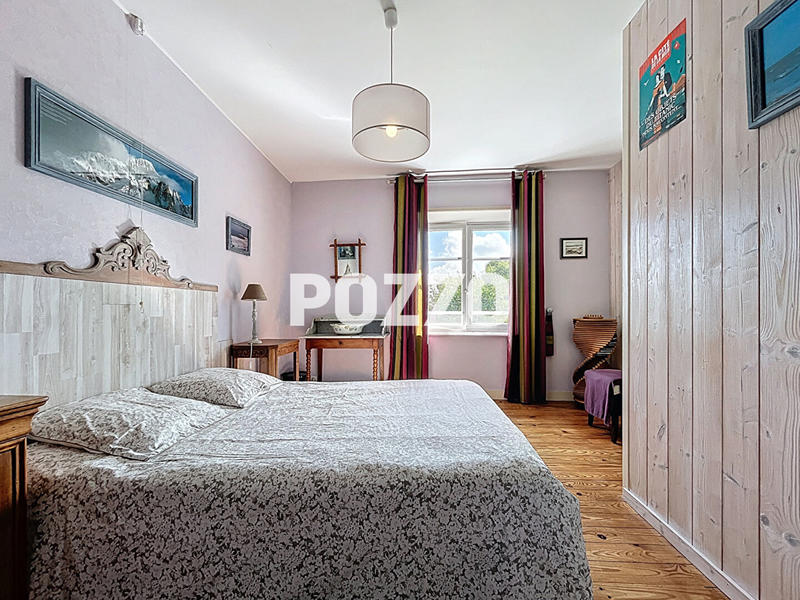 Maison - 207 m² - 10 pièces