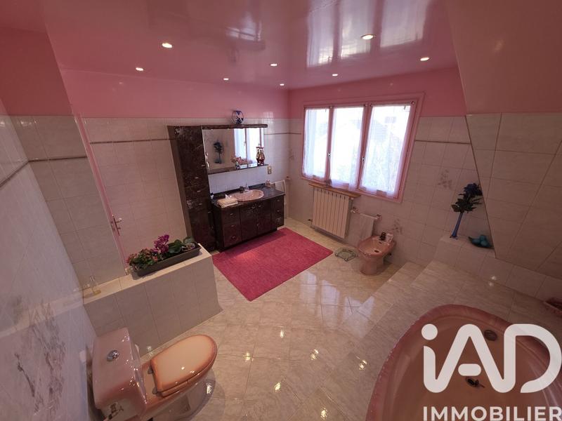 Maison - 136 m² - 6 pièces