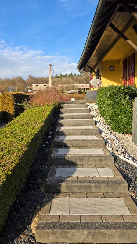 Maison - 96 m² - 5 pièces