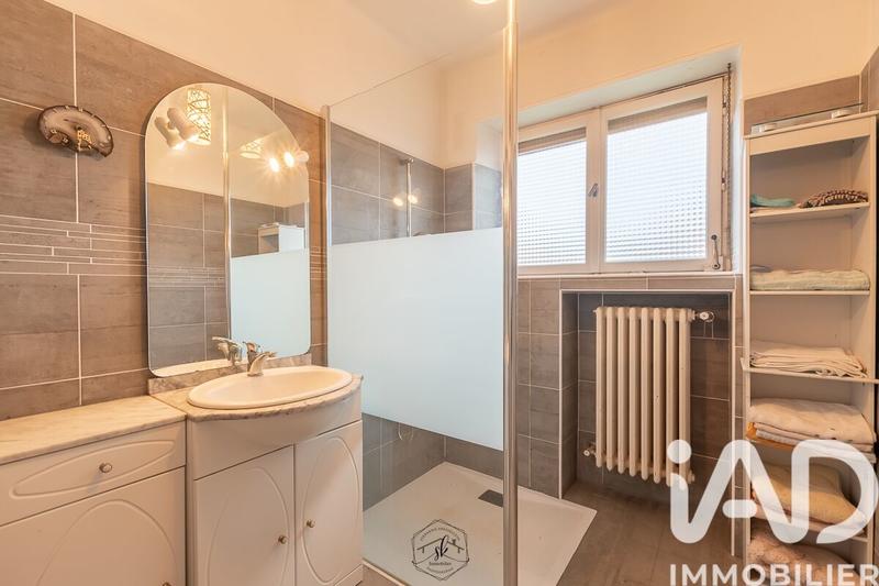 Maison - 194 m² - 7 pièces