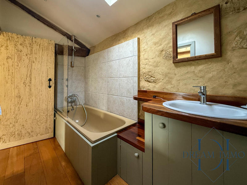 Maison - 704 m² - 22 pièces