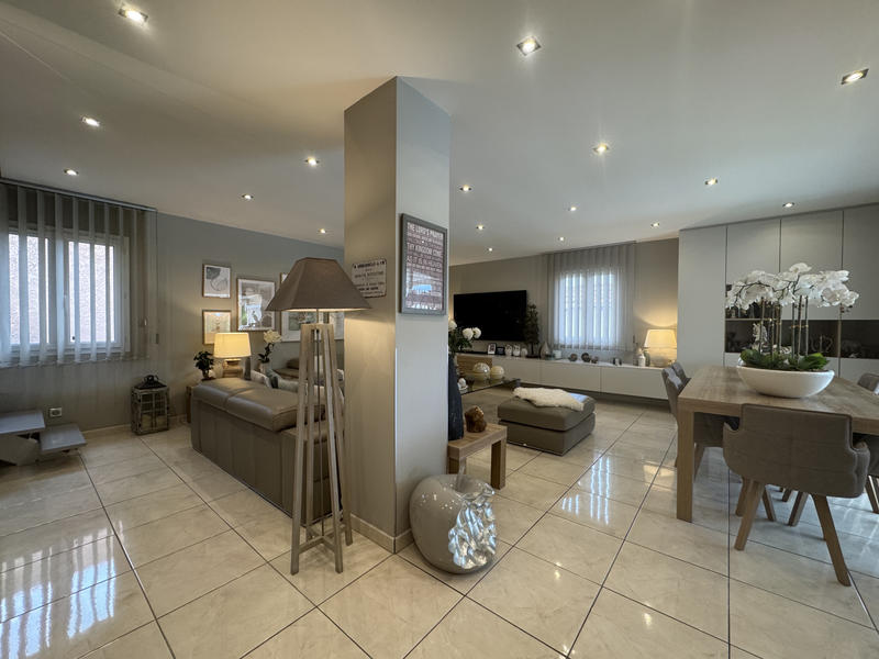 Maison - 163 m² - 5 pièces