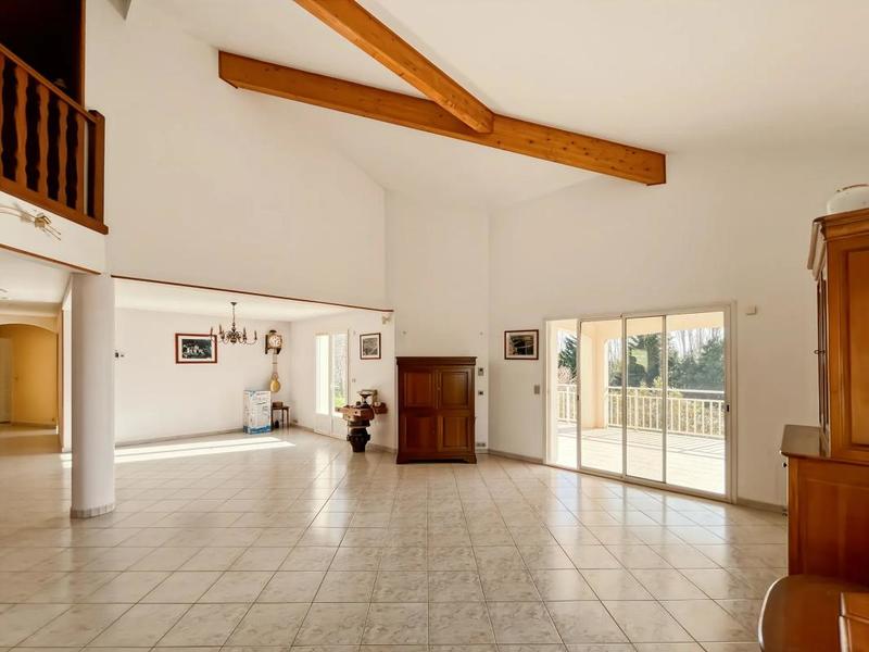 Maison - 177 m² - 7 pièces