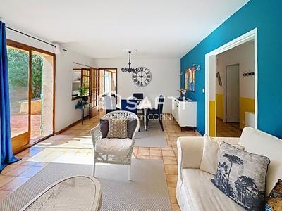 Maison - 239 m² - 8 pièces