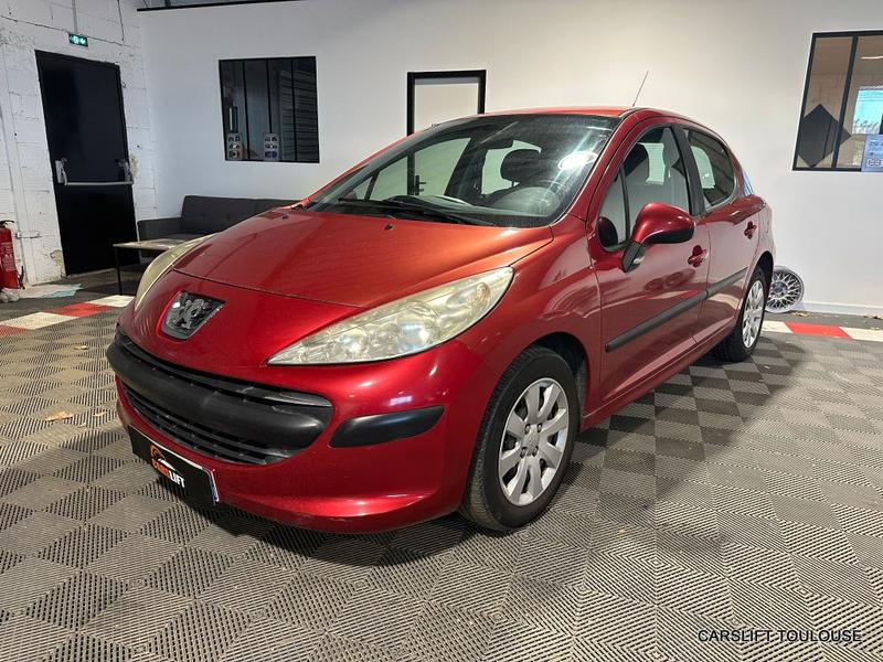 Peugeot 207 1.4i 90cv Trendy - 1ere Main Historique Complet