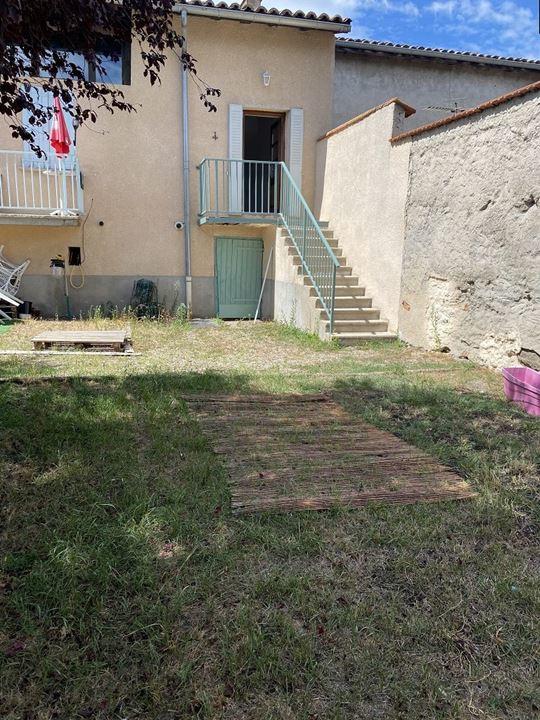 Immeuble - 143 m² - 2 pièces