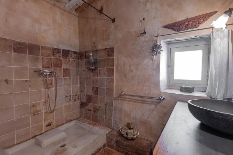 Maison en pierre - 215 m² - 7 pièces