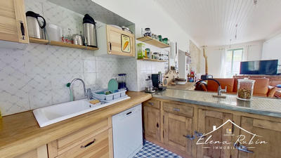 Propriété - 200 m² - 8 pièces