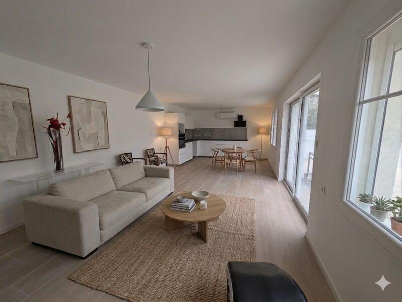 Maison - 193 m² - 5 pièces