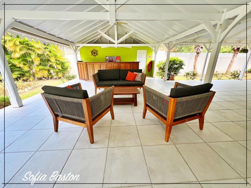 Maison - 231 m² - 7 pièces