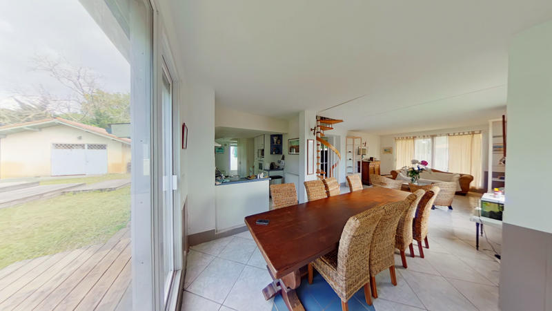 Maison - 178 m² - 7 pièces