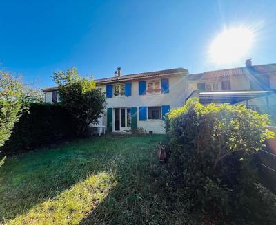 Maison - 98 m² - 5 pièces