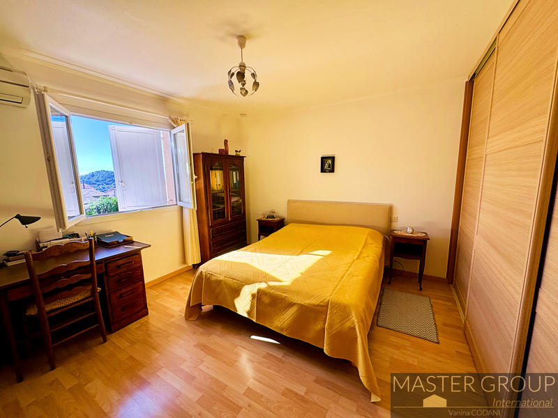 Viager - Maison - 163 m² - 6 pièces