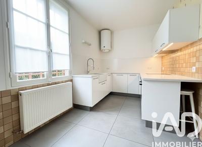 Maison - 186 m² - 8 pièces