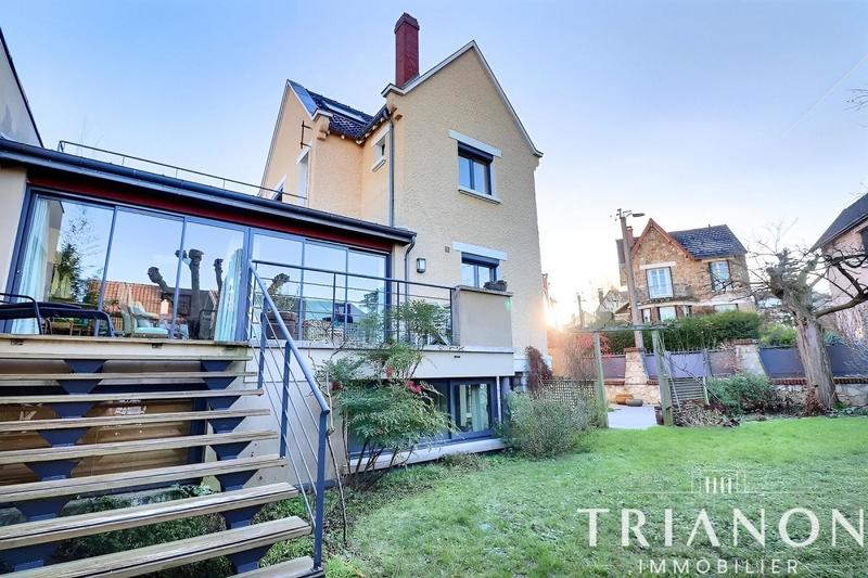 Maison - 184 m² - 8 pièces