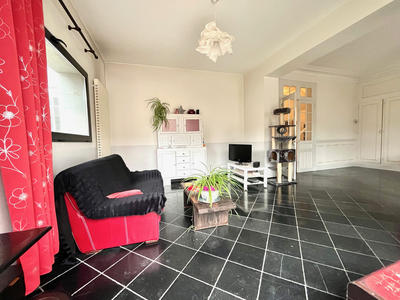 Maison - 310 m² - 12 pièces