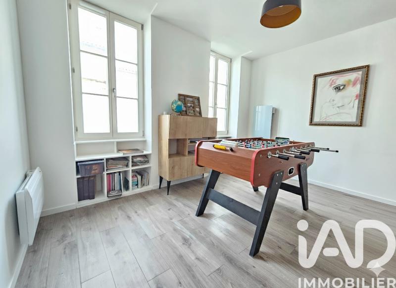 Maison - 220 m² - 8 pièces