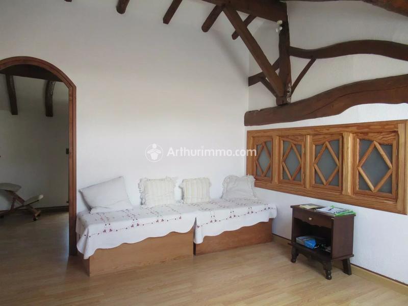 Maison - 274 m² - 8 pièces