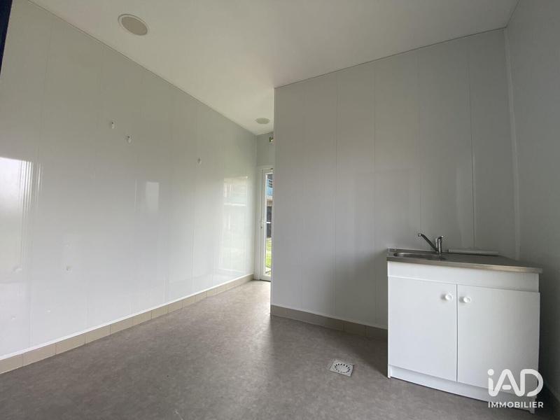 Local commercial - 261 m²