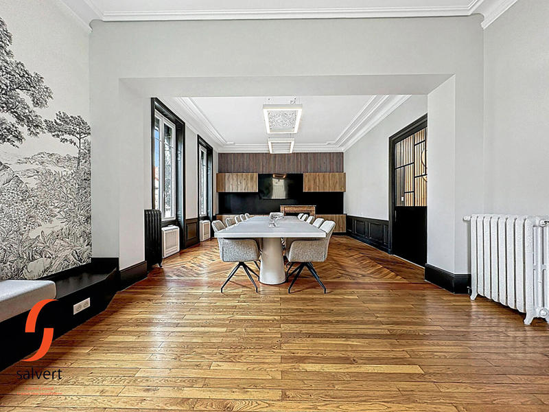 Immeuble - 272 m² - 14 pièces