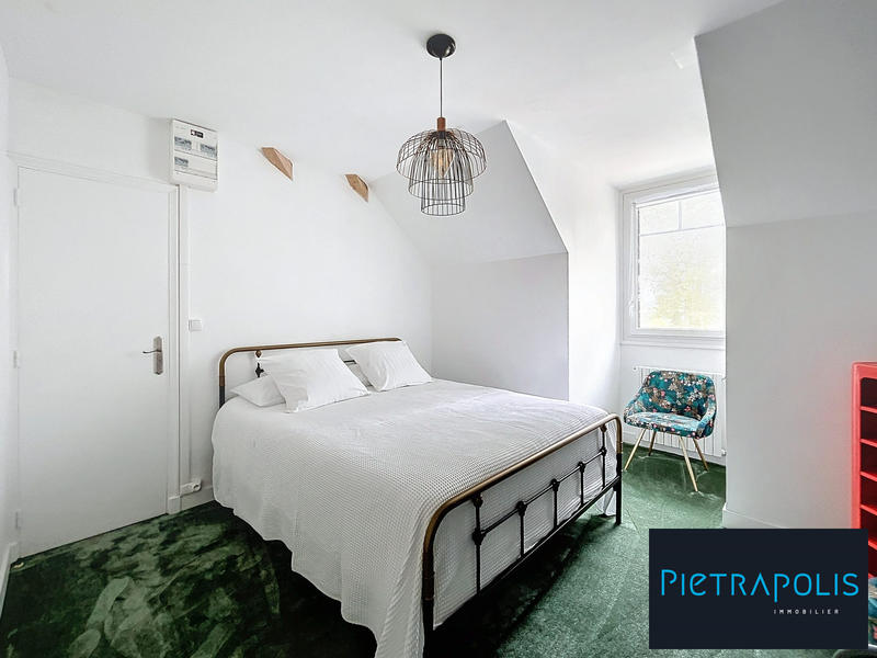 Maison - 380 m² - 12 pièces