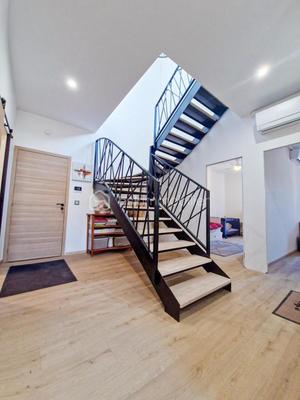 Maison d'architecte - 175 m² - 4 pièces