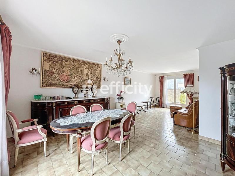 Maison - 85 m² - 5 pièces