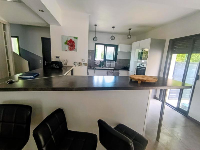 Maison contemporaine - 143 m² - 5 pièces