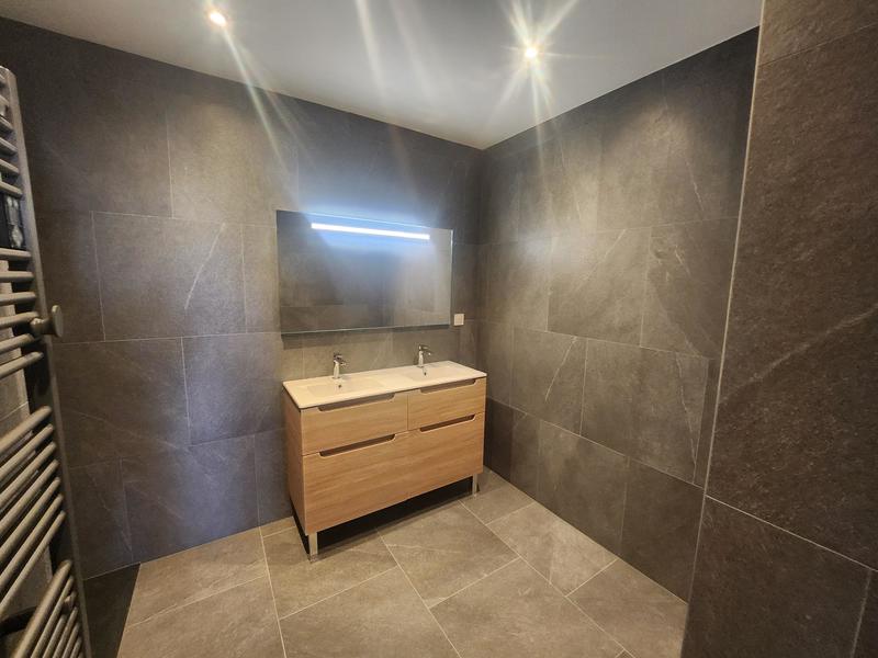 Appartement - 77 m² - 3 pièces