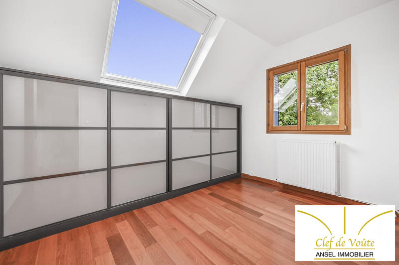 Maison - 152 m² - 6 pièces