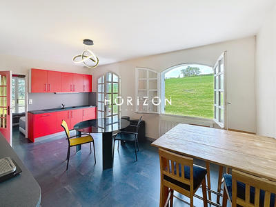 Maison - 218 m² - 6 pièces