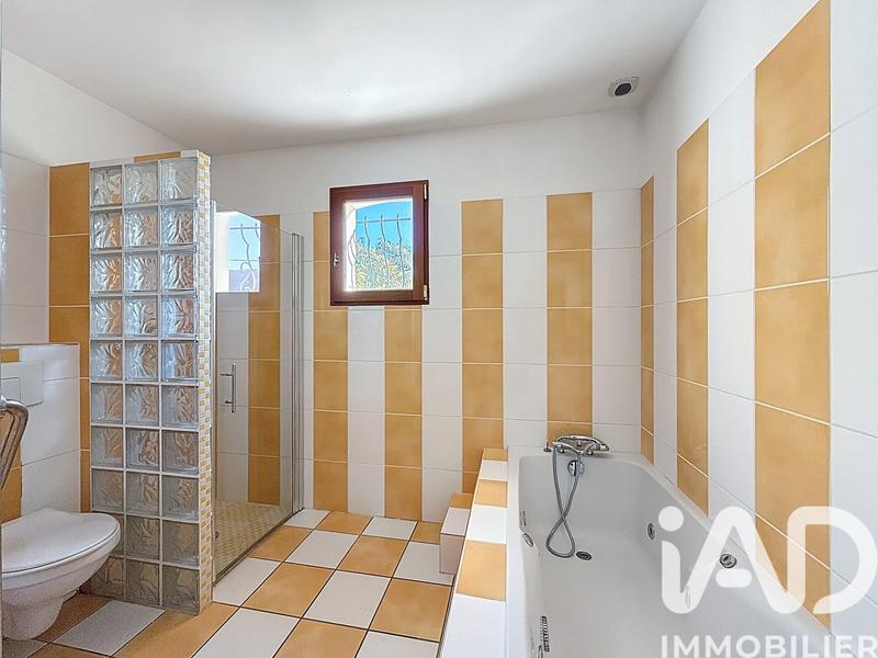 Maison - 185 m² - 7 pièces