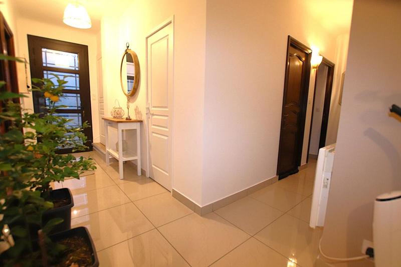 Demeure - 300 m² - 11 pièces