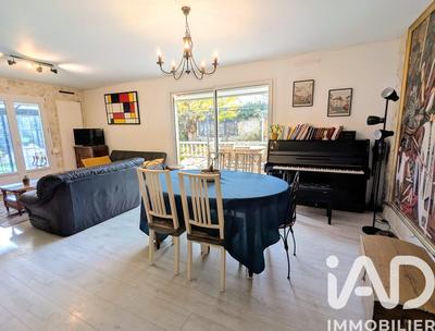 Maison - 97 m² - 6 pièces