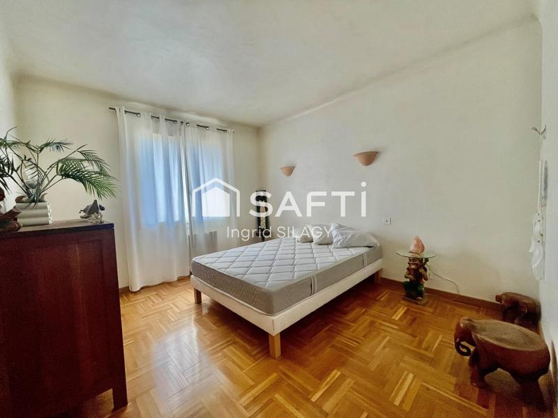 Maison - 200 m² - 7 pièces