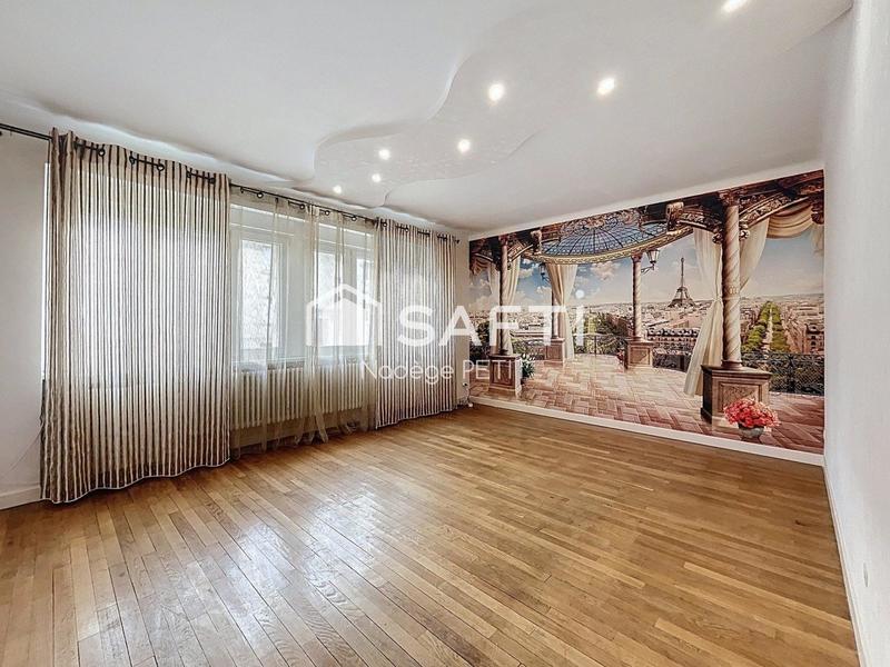 Maison - 135 m² - 7 pièces