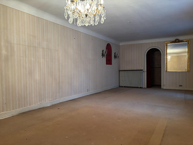 Maison - 213 m² - 7 pièces