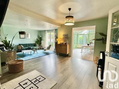 Maison - 213 m² - 7 pièces