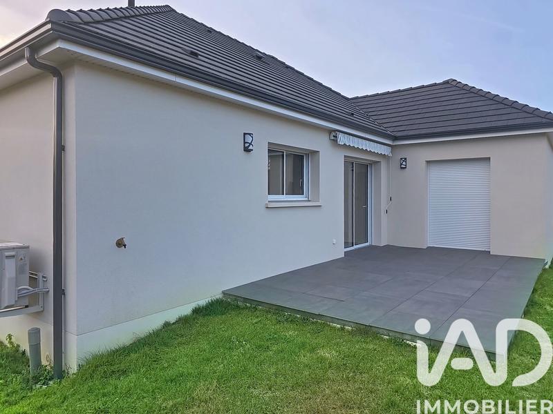 Maison - 96 m² - 5 pièces