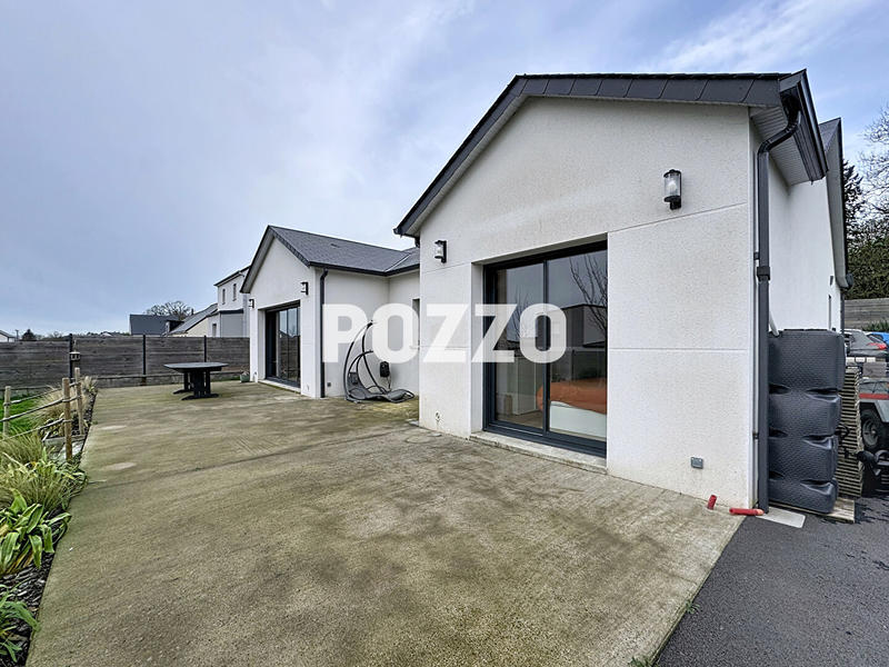 Maison - 95 m² - 5 pièces