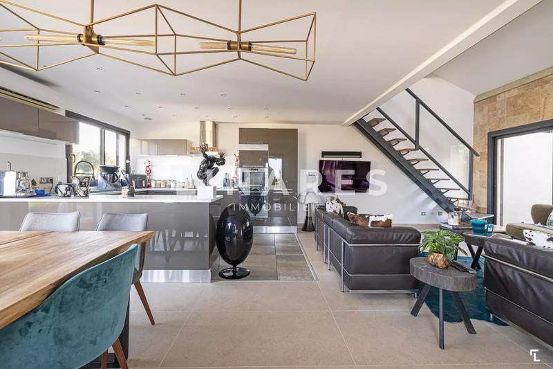 Villa - 160 m² - 4 pièces